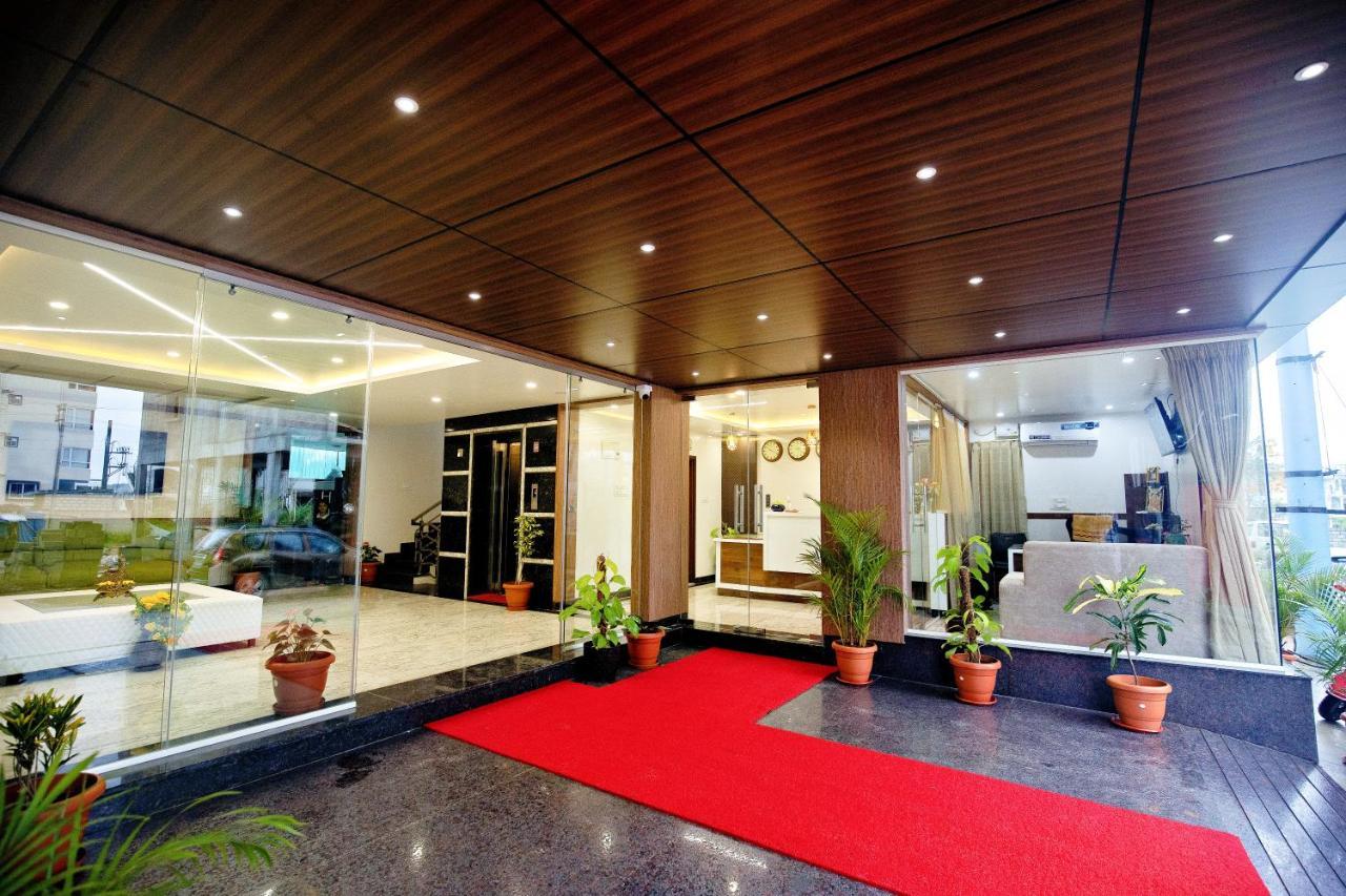 Villa Grand Hotel Near Kempegowda International Airport Devanahalli Bagian luar foto