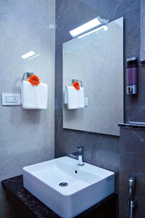 Villa Grand Hotel Near Kempegowda International Airport Devanahalli Bagian luar foto