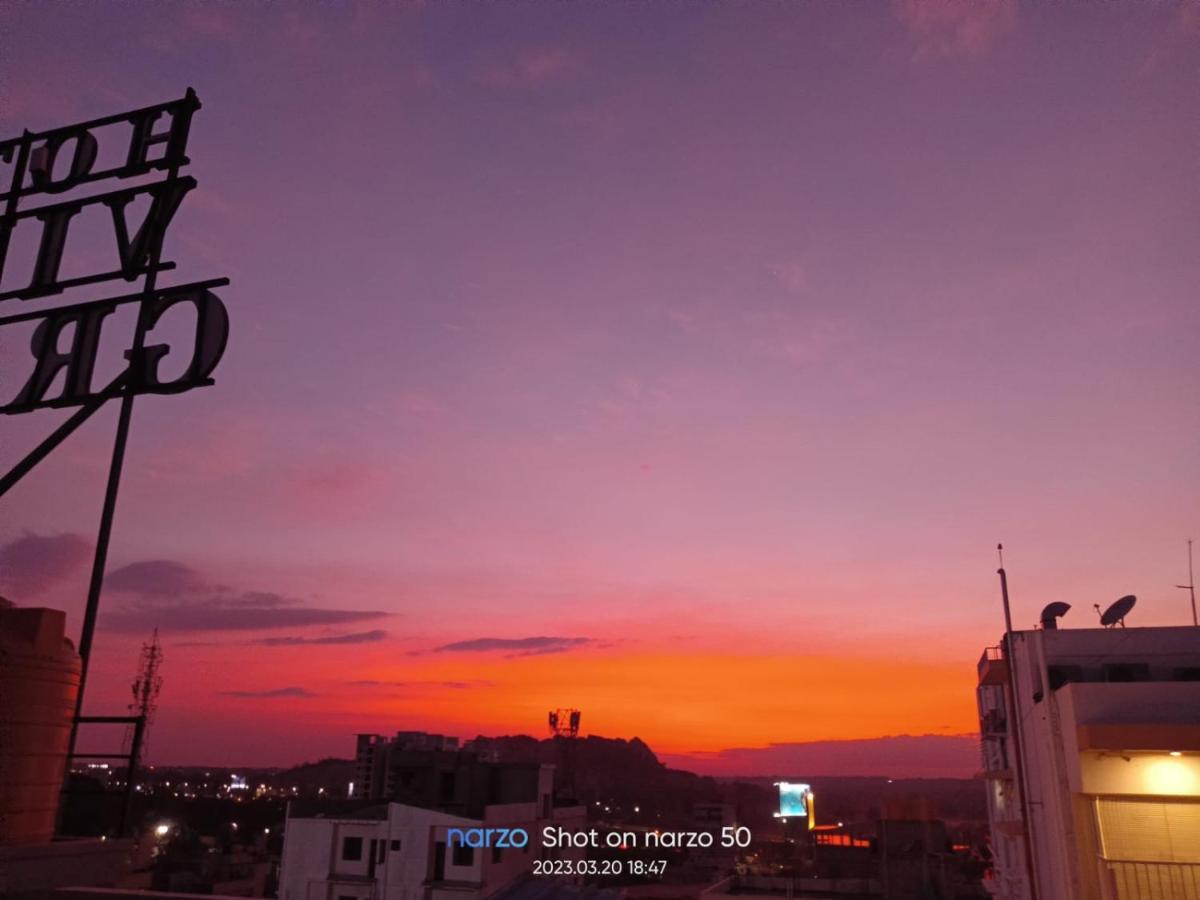 Villa Grand Hotel Near Kempegowda International Airport Devanahalli Bagian luar foto